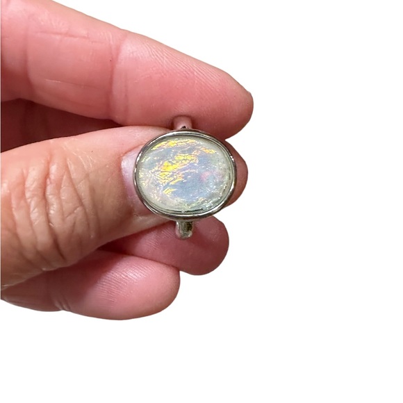 Silver and Iridescent White Oval Moonstone Ring - Picture 3 of 9